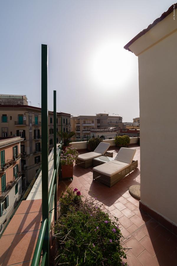 Una Terrazza Sul Golfo Neapel Exteriör bild